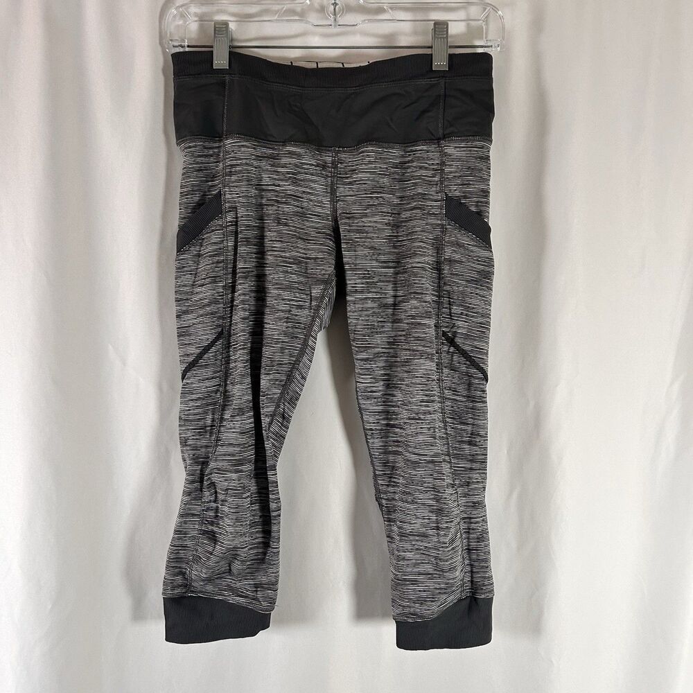 Lululemon Capris Women's 6 Grey Striped Pull On Drawstring Side Pockets Stretch